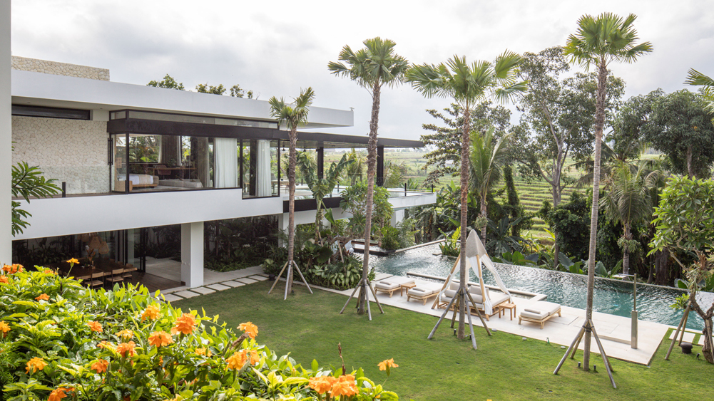 Villa Norbu - Breezy tropical holiday haven